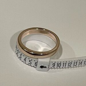 Gold toned thick ring​​​​​​​